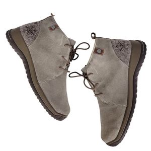 Jambu Rossella Lace-Up Suede Chukka Boots Size 11